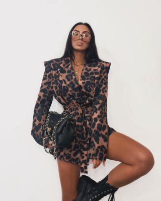 Posledný kus saka kúpiš so zľavou 20% s použitím kódu SCARY 👻