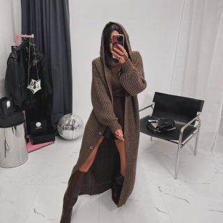 Kardigán v dvoch farbách s kapucňou, maxi dĺžkou a zapínaním na gombíky 🐾